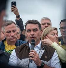 Flávio Bolsonaro (PL) se encontrou com dois executivos da Globo Foto: EVANDRO LEAL/ENQUADRAR/ESTADÃO CONTEÚDO / Estadão