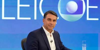 O candidato Fl&aacute;vio Bolsonaro no programa 'Entrevista com o Candidato', na Globo, em agosto Foto: Manoela Mello/TV Globo