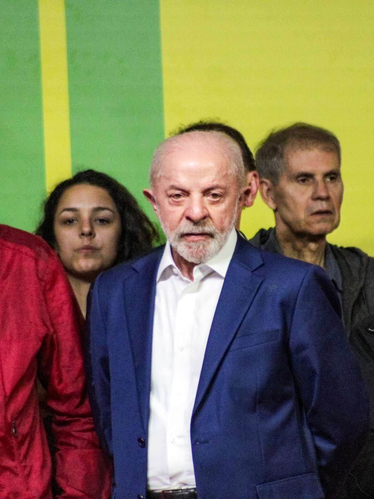 Lula exaltado, apreensão com liderança de Flávio e aposta em debates para virada: os bastidores da campanha petista