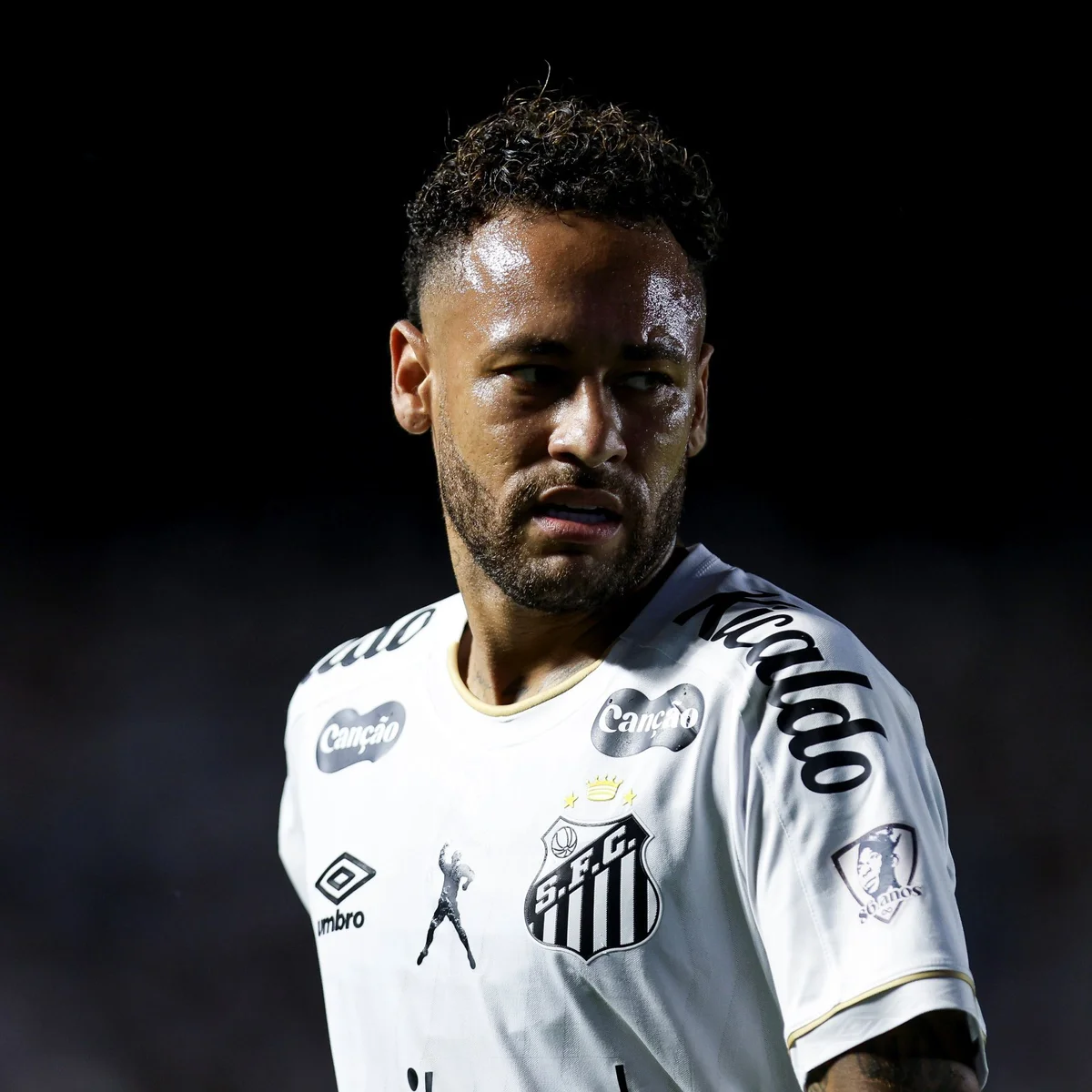 Neymar disputou apenas 5 de 20 clássicos possíveis pelo Santos