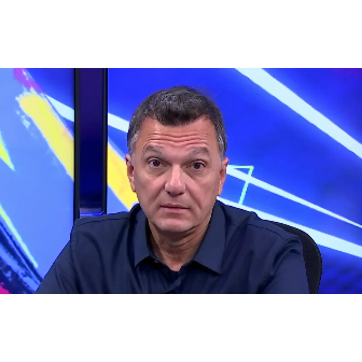 ‘Ser Flamengo não tira a minha credibilidade! Tenho opinião! Assumo o que penso. É o que as pessoas procuram em mim.’ Exclusiva com Mauro Cezar Pereira