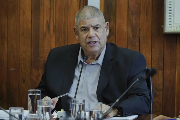 "Tensão" e "medo": União vive clima de caos após prisão de Milton Leite
