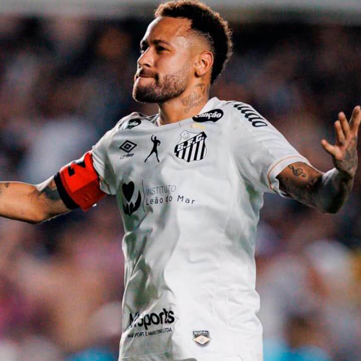 Neymar é exaltado por jornal espanhol após gols em Santos x Flamengo: ‘Revoluciona o Brasileirão’