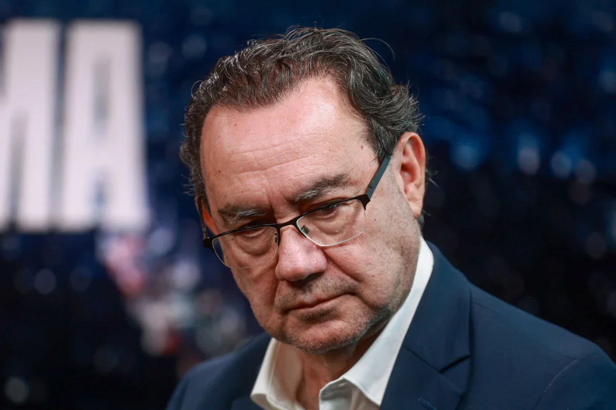 Augusto Cury viaja para o exterior e adia anúncio sobre apoio no 2º turno