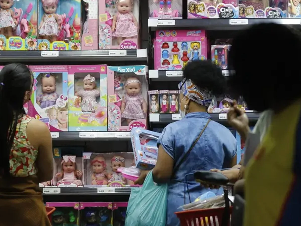 Varejo prevê maior venda para Dia das Crianças desde 2014, com alta de 1,8%