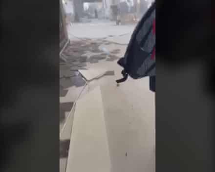 Por que os Houthis estão atacando aeroportos sauditas e como os mísseis conseguem penetrar?