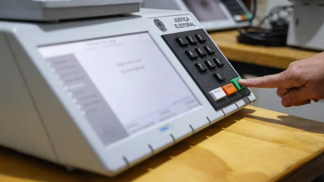 30 anos de urna eletrônica: como a tecnologia protege o seu voto