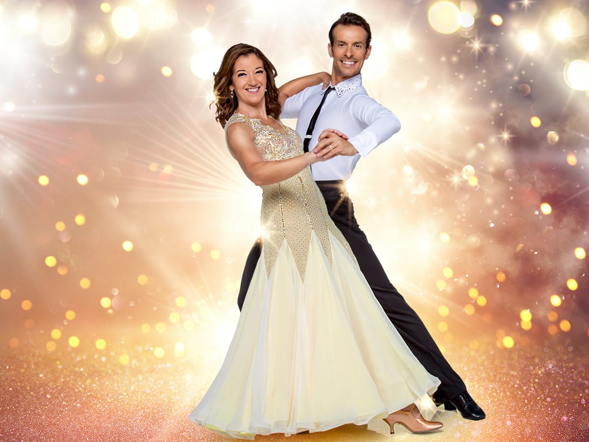 Um momento que mudou minha vida: eu estava indo para o desastre na versão grega do Strictly. Então, o instinto assumiu