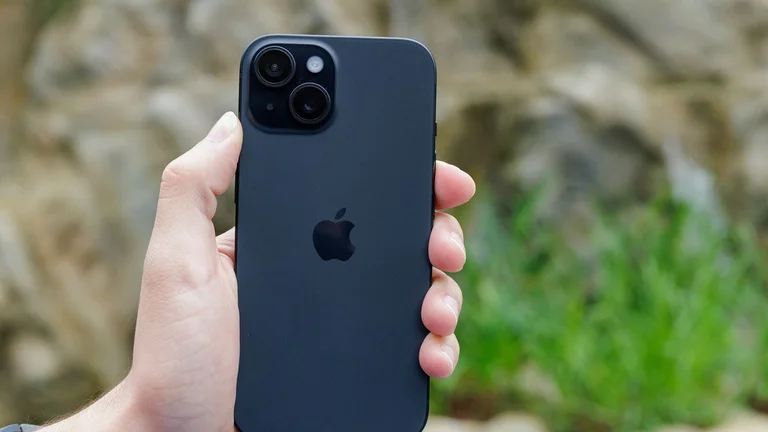 iPhone 15 128 GB entra em oferta e fica em 12x de R$ 304,98
