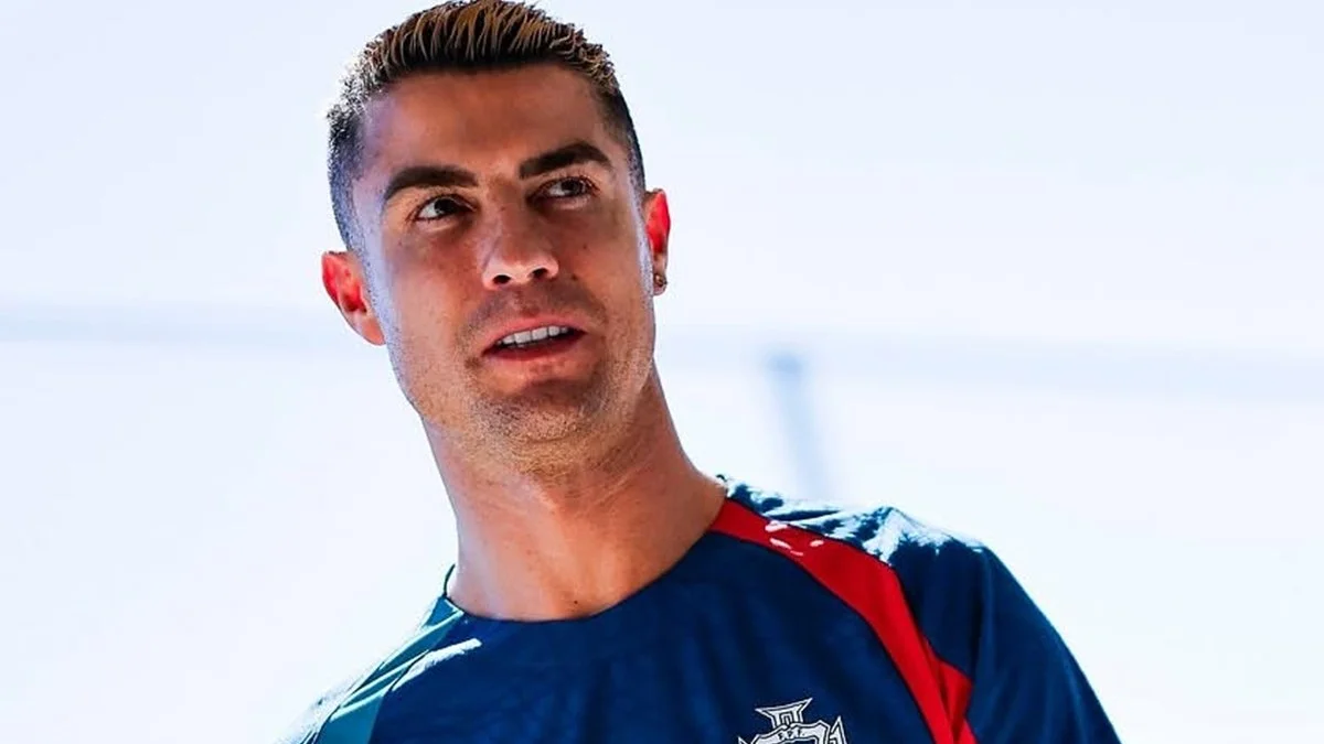 Cristiano Ronaldo retorna à Arábia Saudita após conflito com Jorge Jesus