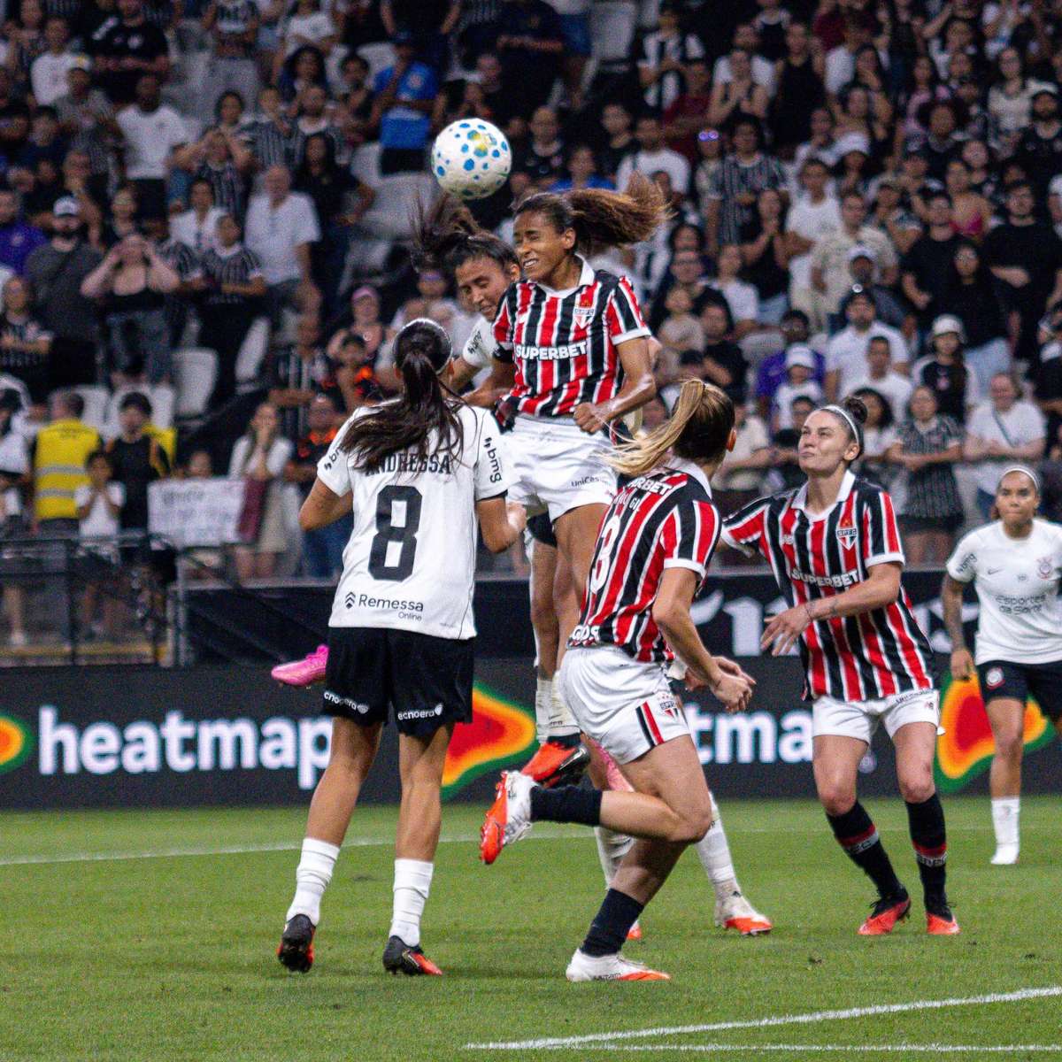 São Paulo e Corinthians disputam premiação milionária na final do Brasileirão Feminino; veja valor
