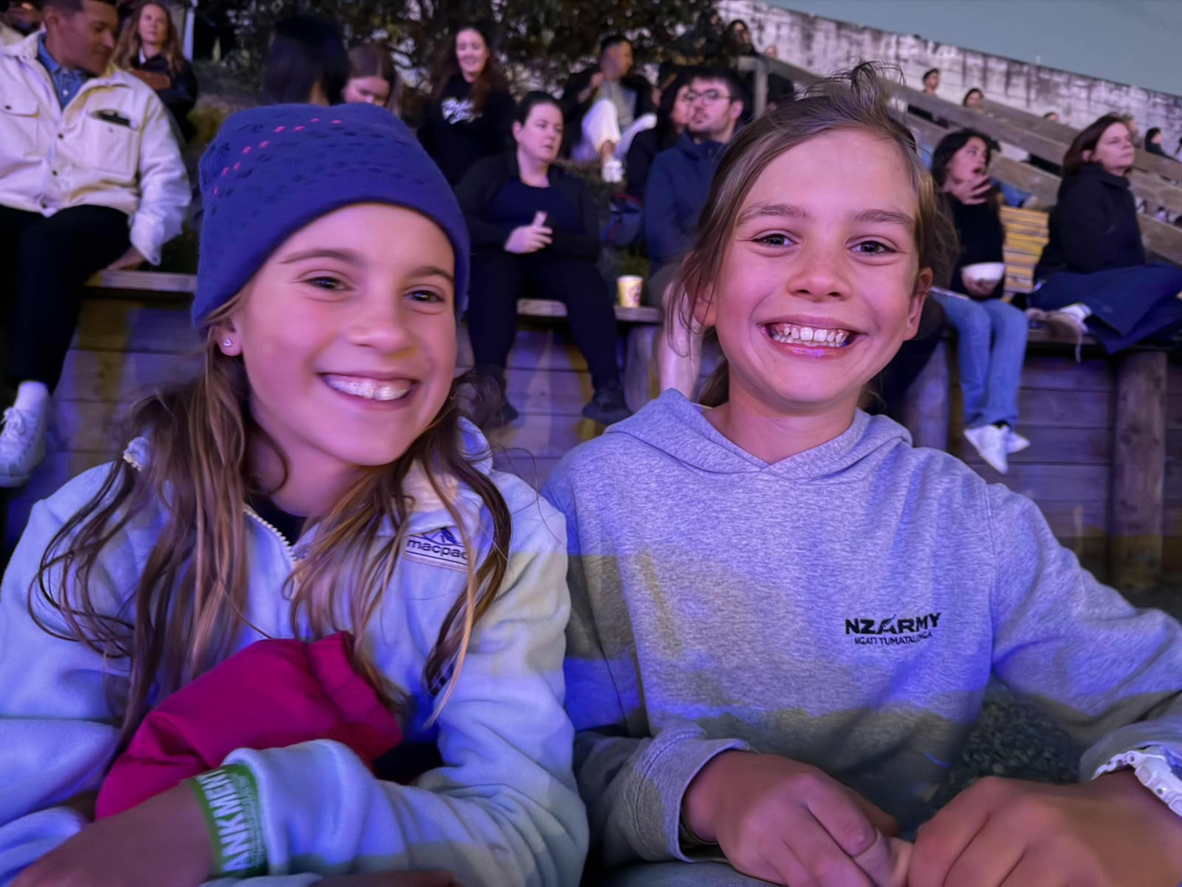 Olivia Dean supera o contratempo no Western Springs Bowl para terminar em alta